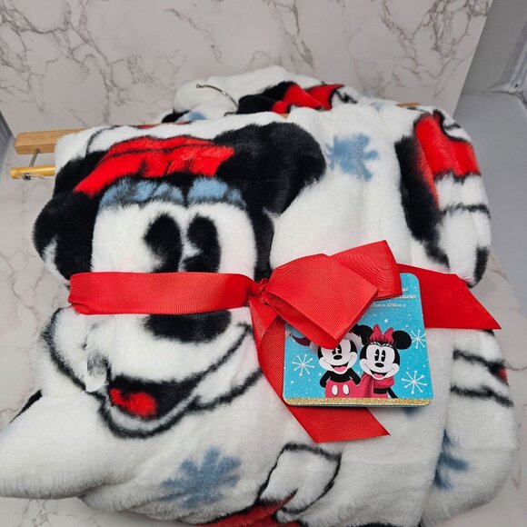 NWT Disney Mickey Mouse Santa Christmas Holiday Faux Fur Throw Blanket 50x70 - Picture 1 of 4